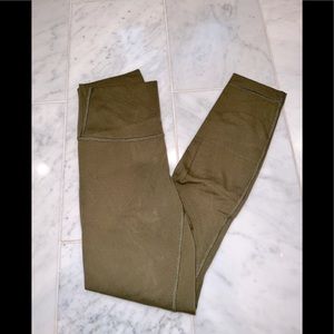 Lululemon Wunder Under